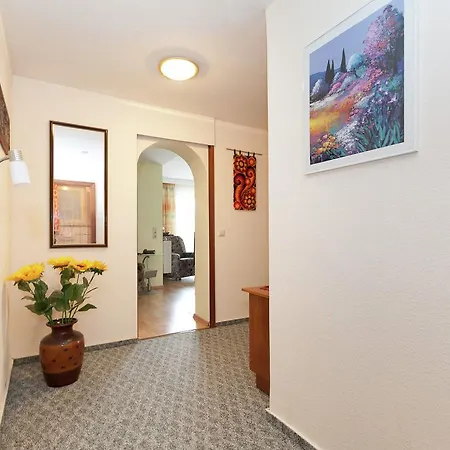 아파트 Modern In Near Town Center *
